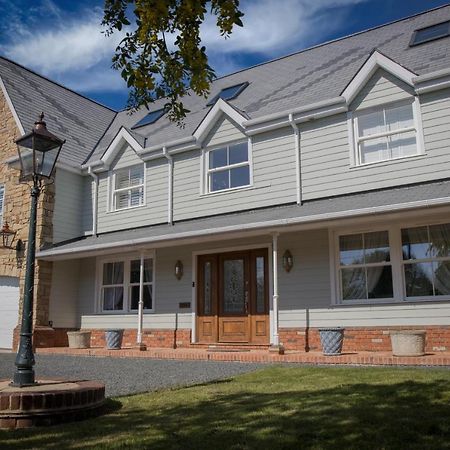 Matlock House Bed & Breakfast Hawkinge Eksteriør bilde